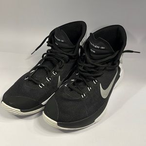 Nike prime hype DF 2016 black / white /silver 844792-001 size 10 us